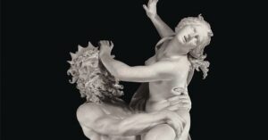 O mito de Deméter, sua filha Core, e Hades, o senhor do submundo, permanece uma das narrativas mais primordiais e pulsantes da psique humana. Longe de ser um mero conto de deuses, ele funciona como um espelho da alma, uma estrutura arquetípica onde se refletem as mais íntimas ressonâncias da condição humana, especialmente no que tange à relação mãe-filha, à perda, ao crescimento e à transformação. Em sua beleza crua, o mito nos convida a explorar as profundezas de nossa própria existência, catalisado pela força invisível de Afrodite, cuja influência tece as paixões e os conflitos que impulsionam tanto a destruição quanto o crescimento evolutivo.